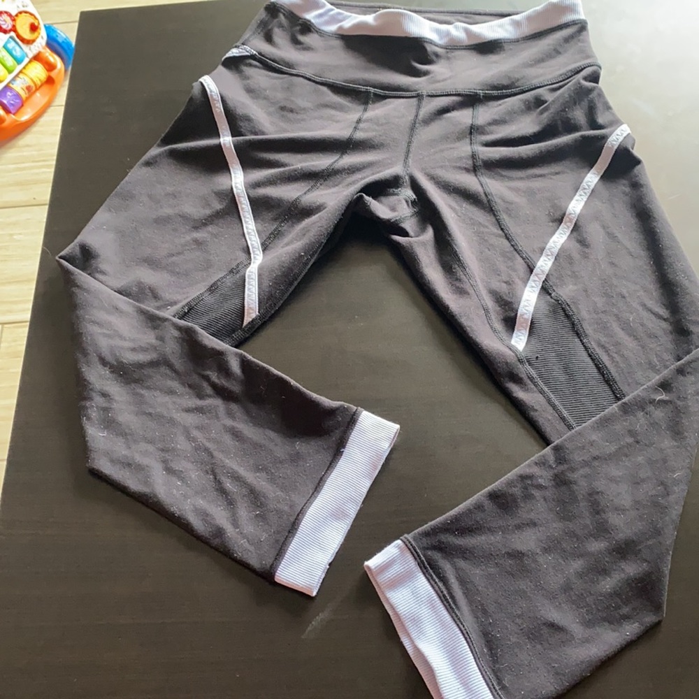 Lululemon - Picture 2 of 3